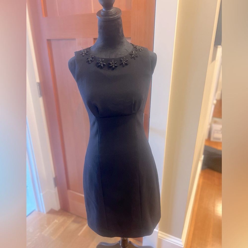 Kate Spade Floral Cluster Diana Dress Size 2 Black Jeweled Neck Line Sleeveless